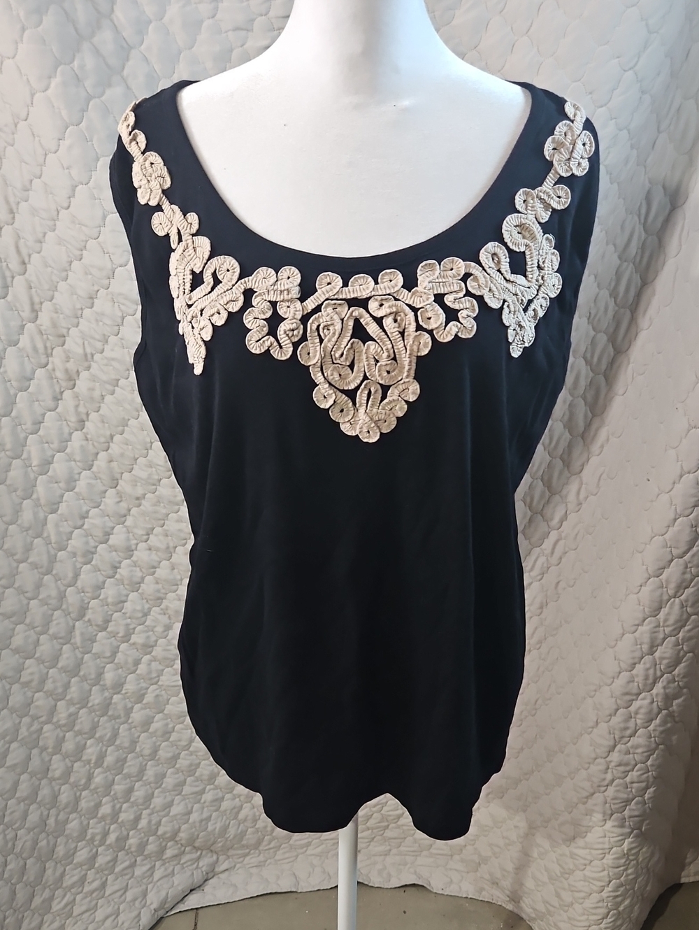 Style & Co Embroided Neckline Shell Tank